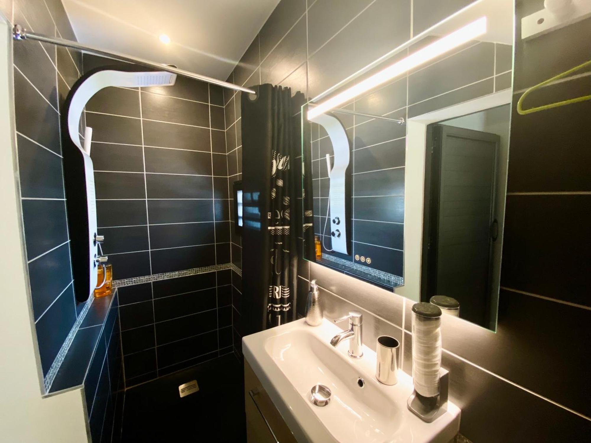 Hostal 170 Room 16 Service Appartement Le Tampon Dış mekan fotoğraf